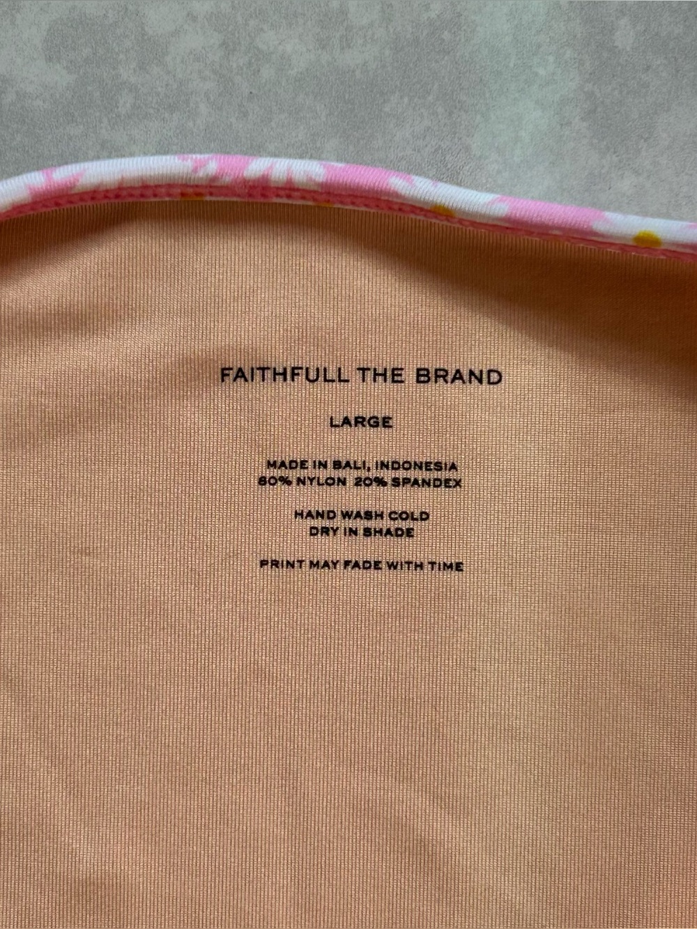Faithfull the Brand pink and white daisy floral bikini - Picture 2 of 5